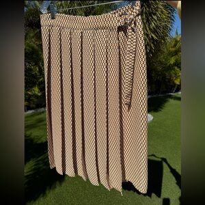 Marks & Spencer Geometric Pleated Wrap Skirt. Size M-L